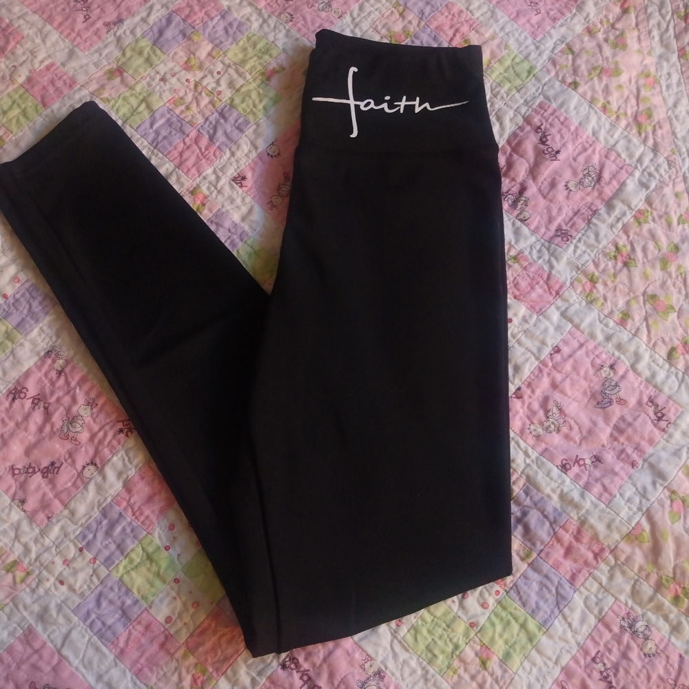 Black leggings